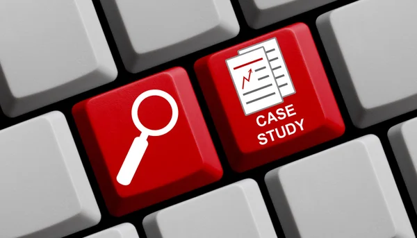 Search case study online — Stock Photo, Image