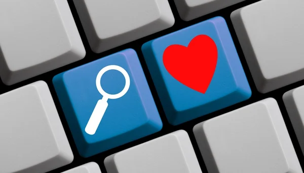 Zoek naar liefde online — Stockfoto