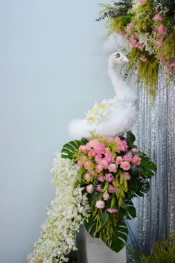 Gül buketi, çiçek ve bitkiler.