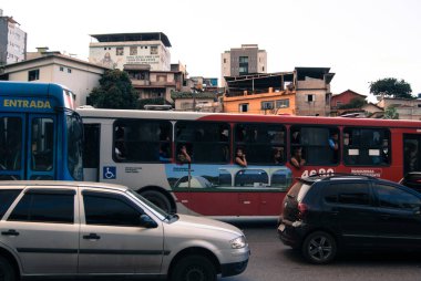 BELO HORIZONTE, MINAS GERAIS, BRAZİL - 19 Haziran 2013: Cristiano Machado Caddesi 'nde protestocuların yol açtığı trafik sıkışıklığı