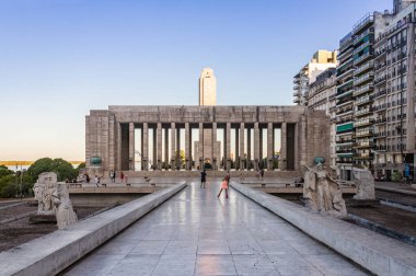 ROSARIO, SANTA F, ARGENTINA PROVINS - 28 HAZİRAN 2020: Ulusal Bayrak Anıtı, Rosario, Arjantin