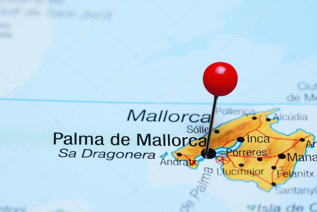 palma de mallorca vastgemaakt op een kaart van spanje — stockfoto