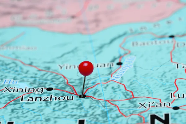 Lanzhou preso em um mapa da Ásia — Fotografia de Stock