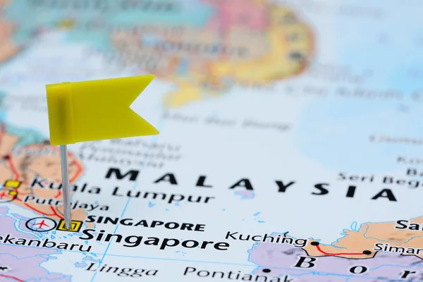 Singapur przypięte na mapie Azji — Zdjęcie stockowe