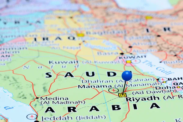 Asya harita üzerinde pinned Riyad