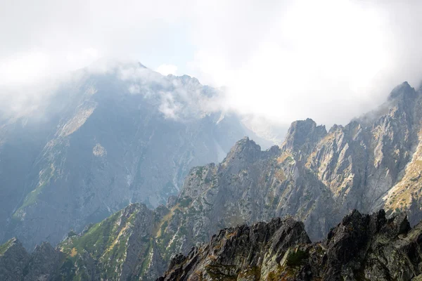 Dağ doruklarına Lomnicke sedlo — Stok fotoğraf