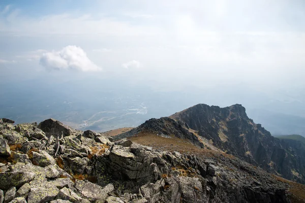 Skyline view from Lomnicke sedlo peak — Stock Photo, Image