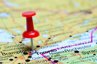 Toronto Kanada bir harita üzerinde sabitlenmiş