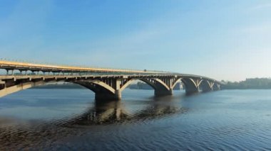 Metro tren Köprüsü bizi buraya Dnipro Timelapse