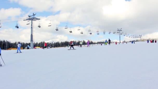 Skieurs sur piste amateur — Video