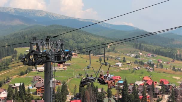 Mountain Lift With Tourists — Stock Video