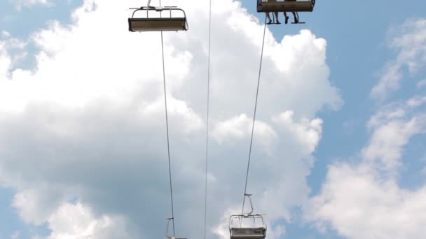 山电梯与游客的天空 — 图库视频影像