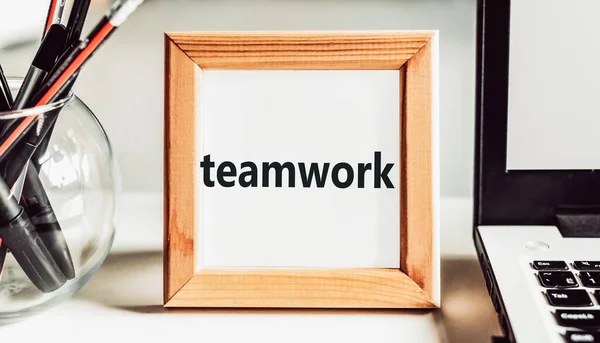 Teamwork Texto Quadro Madeira Mesa Escritório — Fotografia de Stock