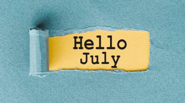 Merhaba July - Beyaz yırtık zarf üzerindeki yazı.