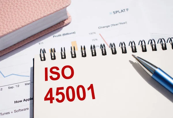 Defterdeki ISO 45001 el yazısı metin