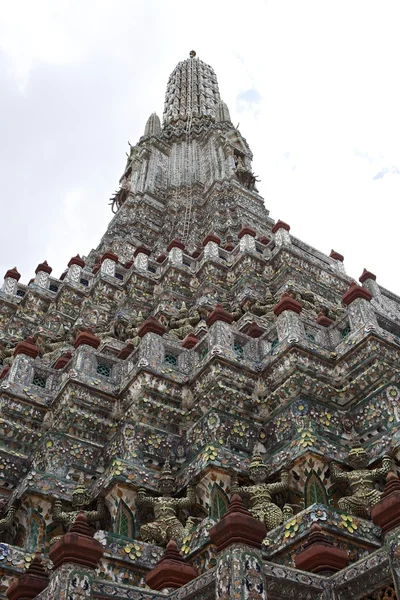 Wat arun, der Tempel der Morgenröte — Stockfoto