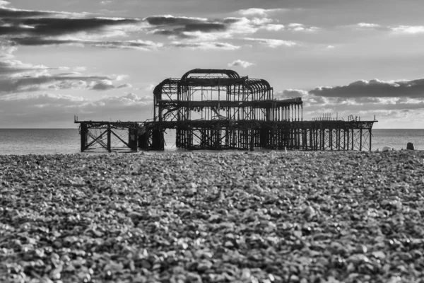 Sundown by Old Brighton Pier — Stock Photo, Image