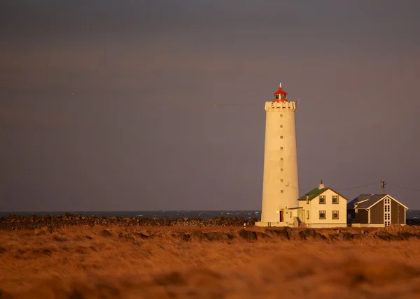 Grottuviti deniz feneri