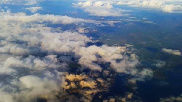 Großflugzeug hebt von Landebahn ab — Stockvideo