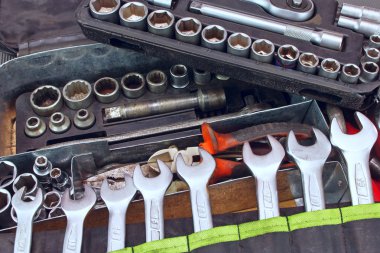 El aletleri vintage bir arka plan üzerinde kirli kümesi