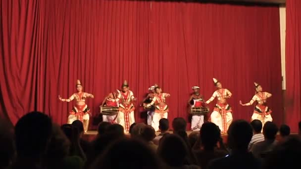 Kandy, Sri Lanka, 2011. október 22.: Kandyan táncelőadás — Stock videók