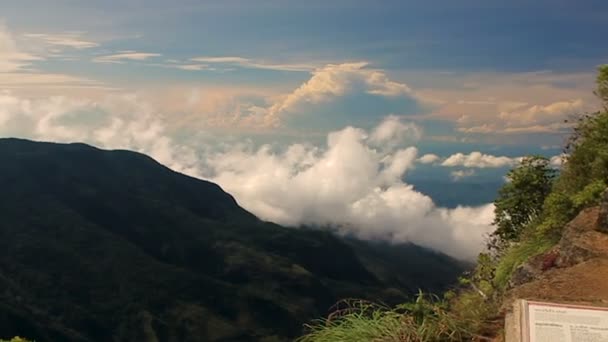 Vista desde el Parque Nacional Worlds End en Sri Lanka — Vídeo de stock