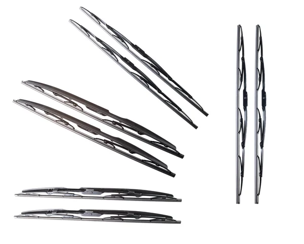 Beyaz bir arka plan üzerinde birçok silecek bıçak