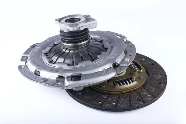 Debriyaj diski seti araba beyaz bir arka plan üzerinde