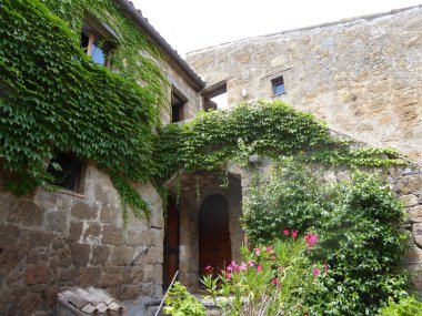 Ortaçağ inşaat, Bagnoregio, İtalya