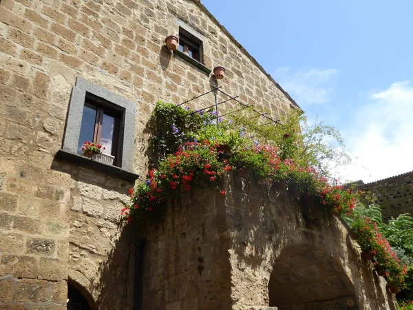 Construcción medieval, Bagnoregio, Italia —  Fotos de Stock