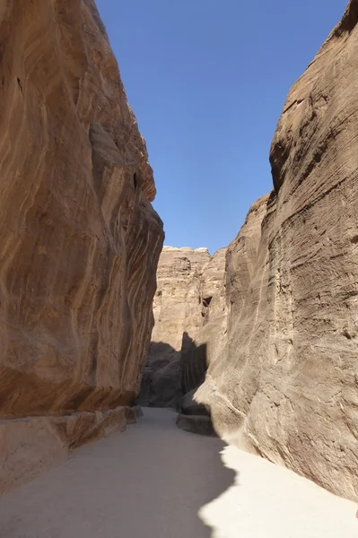 O desfiladeiro em Petra, Jordânia — Fotografia de Stock