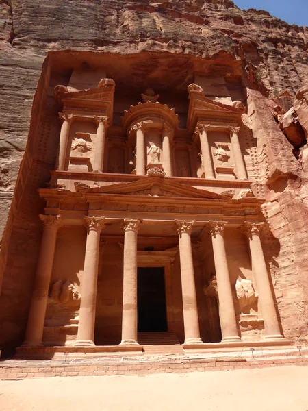 O templo ou tesouro em Petra, Jordânia — Fotografia de Stock