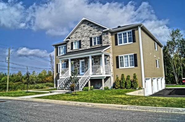 Triplex: imágenes, fotos de stock libres de derechos | Depositphotos