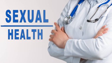 Beyaz bir arkaplanda cinsel sağlık mesajı at. Yakınlarda beyaz önlüklü ve steteskoplu bir doktor var. Tıbbi konsept