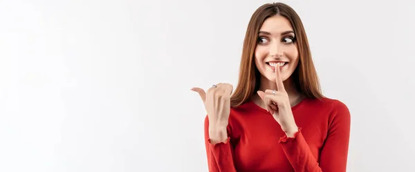 Imagem Jovem Mulher Feliz Com Cabelo Castanho Longo Vestindo Camisola — Fotografia de Stock