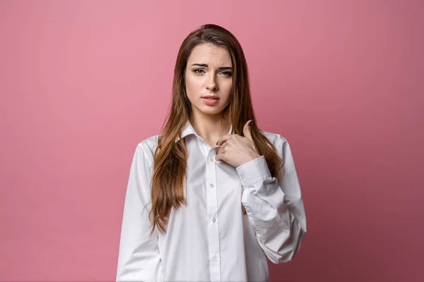 Heb Het Mij Verrast Jonge Brunette Vrouw Casual Kleding Wijst — Stockfoto