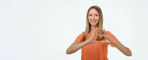 Valentine Charming Young Blond Woman Confesses Love Making Heart Symbol — Stock Photo, Image