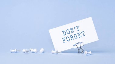 Unutma - kartvizitteki metin kavramı. Kişisel gündemin kapanışı