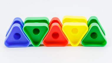 renkli plastik oyuncak