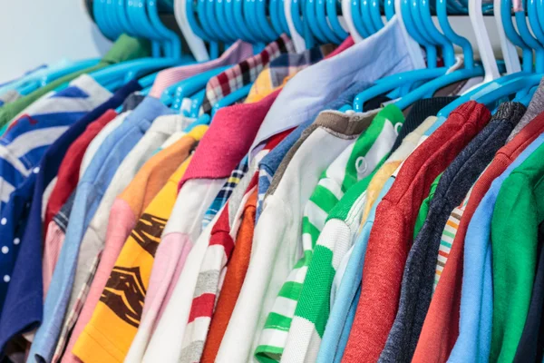 plastik askı çocuk elbise 