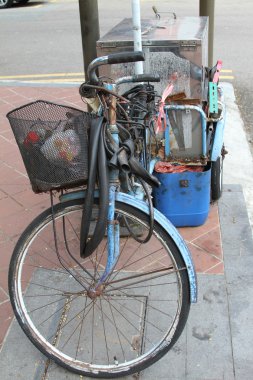 Bisiklet eski paslı