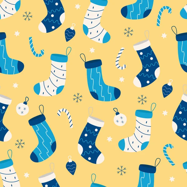 Modèle sans couture de chaussettes de Noël pour cadeau, bonbons sapin de Noël et jouets. Illustration vectorielle. — Image vectorielle