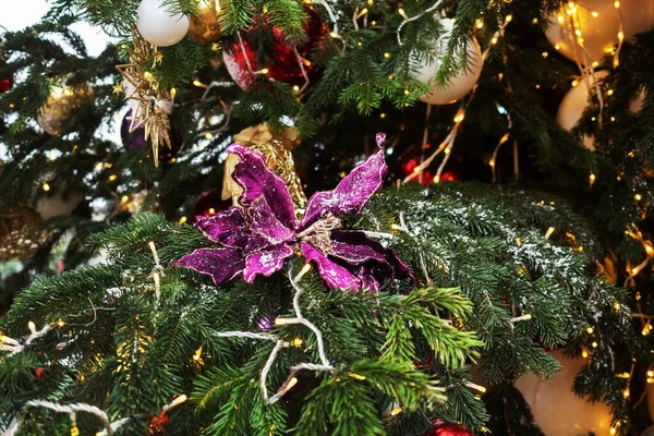美しい休日のクリスマスの装飾 モスクワの祭り — ストック写真