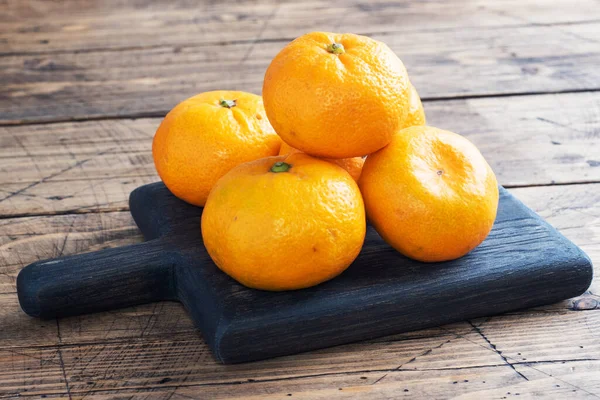 Naranjas Mandarinas Mandarinas Clementinas Cítricos Sobre Fondo Rústico Madera Espacio — Foto de Stock