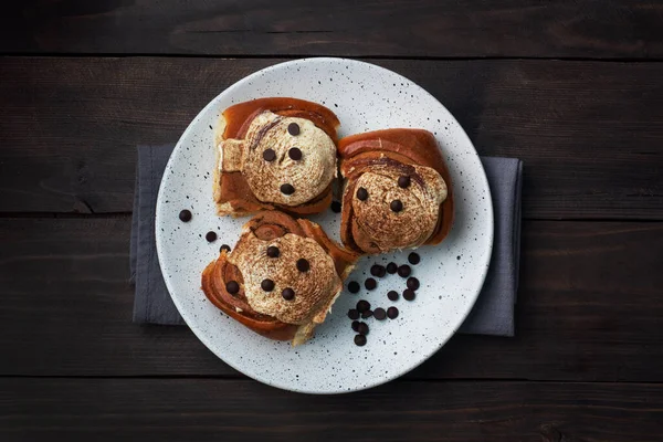 Kanelbulle Bollos Canela Con Crema Mantequilla Una Mesa Madera Rústica — Foto de Stock