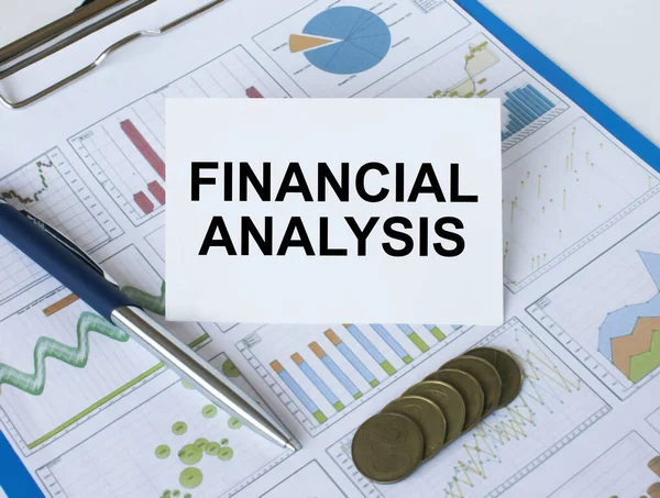 Tarjeta Visita Con Texto Análisis Financiero Que Pone Gráficos Financieros — Foto de Stock