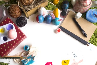 Paskalya yumurta Paskalya günü kavramı için boyama