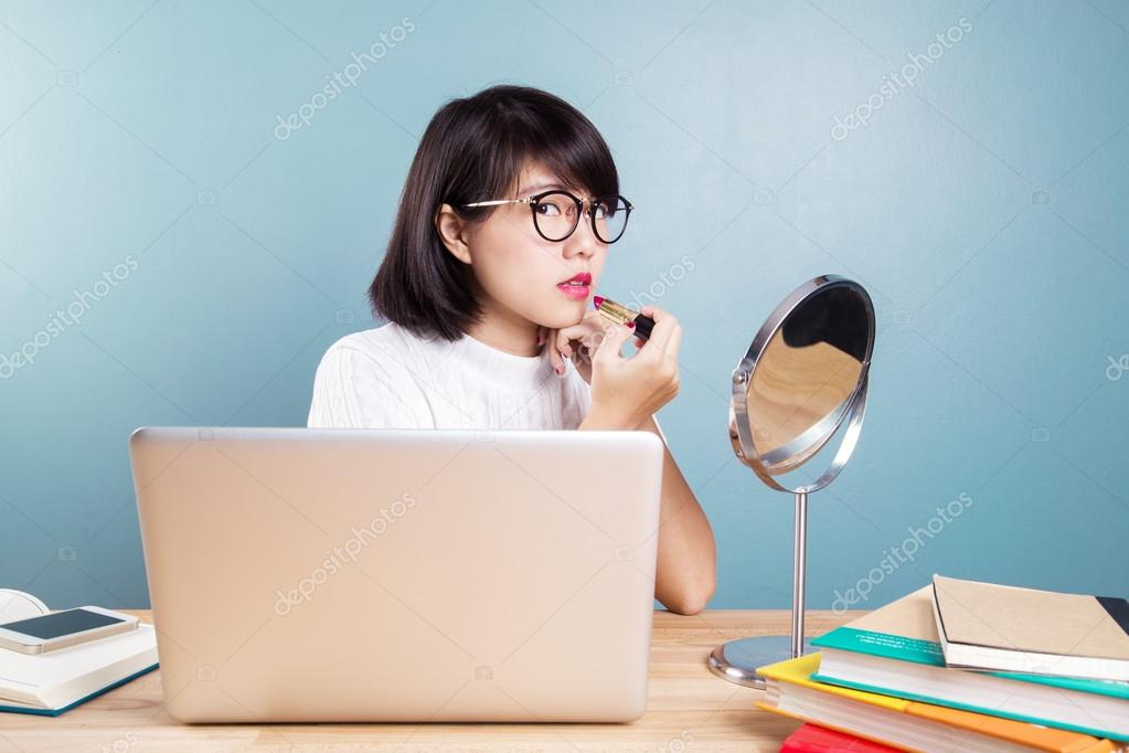 Zack Efron Butt Make Connections With Asian Women