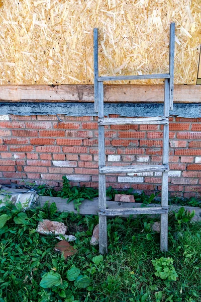 古い木製のはしご — ストック写真