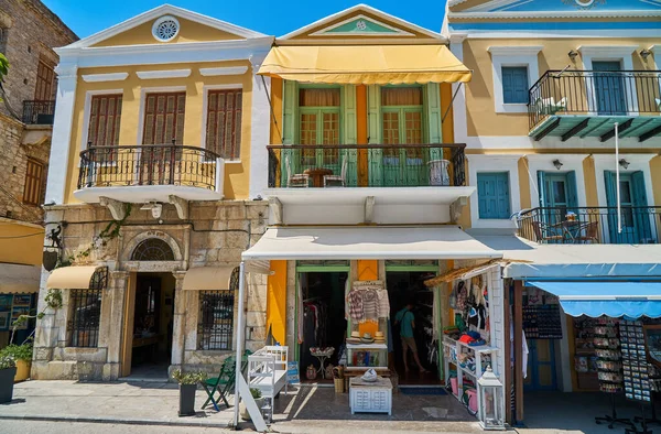 Symi Griechenland Juli 2017 Zelt Eines Kleinen Kleiderladens Vor Einem — Stockfoto